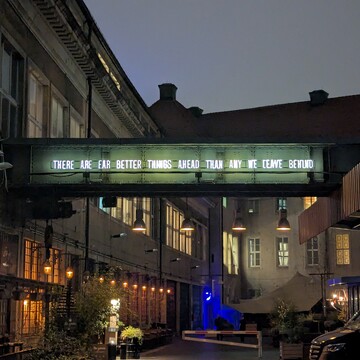 © Arthur Lorenz Alte Münze - "There are far better things ahead than any we leave behind"