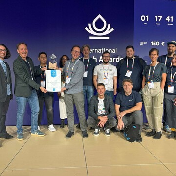 © drunomics GmbH / Hilmar Kári Hallbjörnsson
Source: drunomics GmbH Der internationale Splash Award 2025 für mossbo wurde im Rahmen der DrupalCon im Austria Center Vienna verliehen.